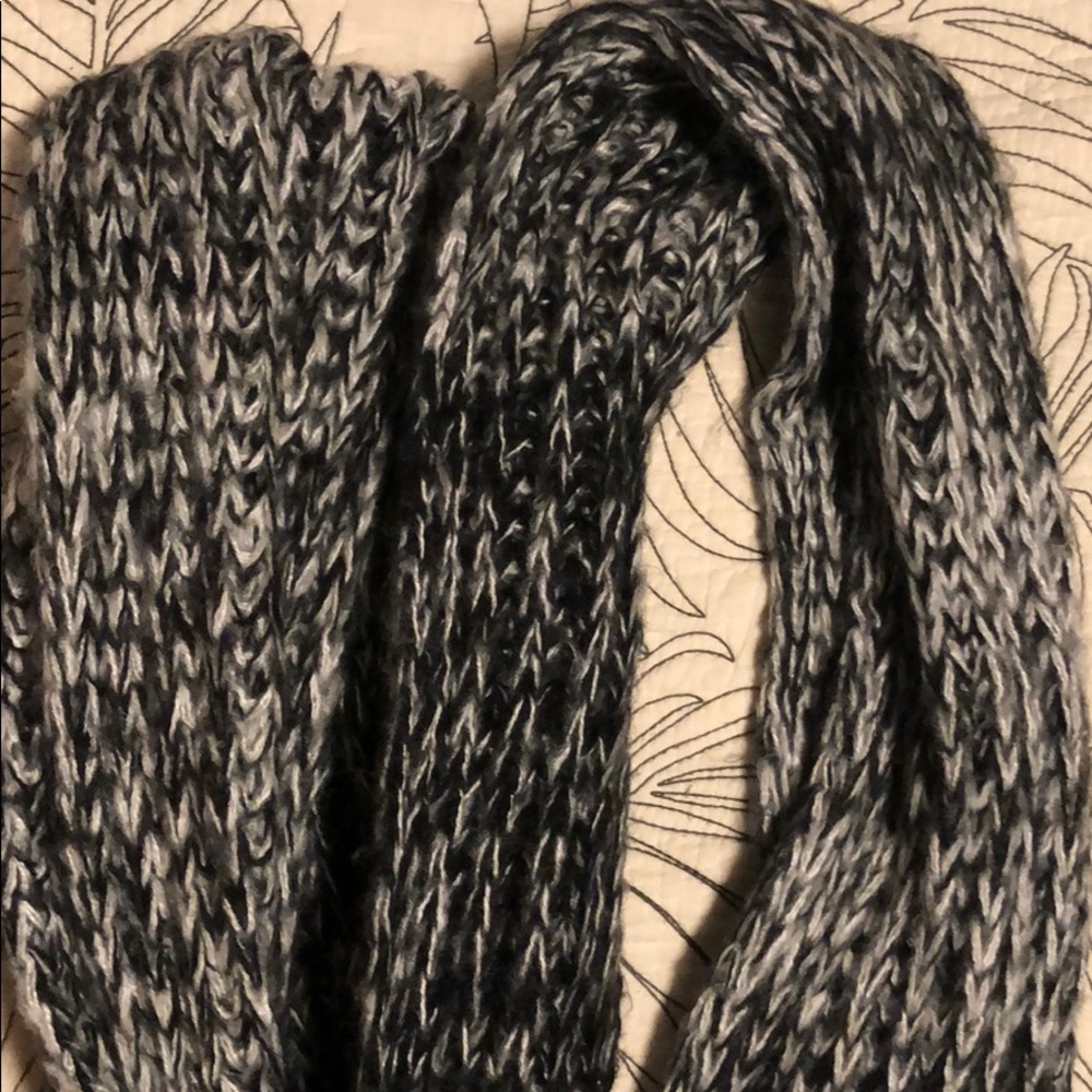 Infinity scarf